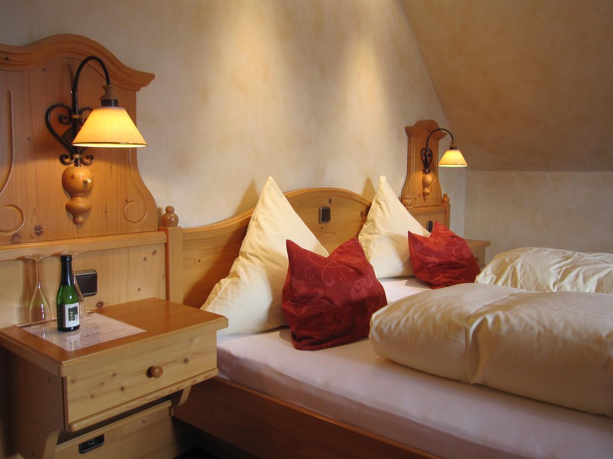 Weinhotel Offenstein Erben 埃尔特维勒 外观 照片