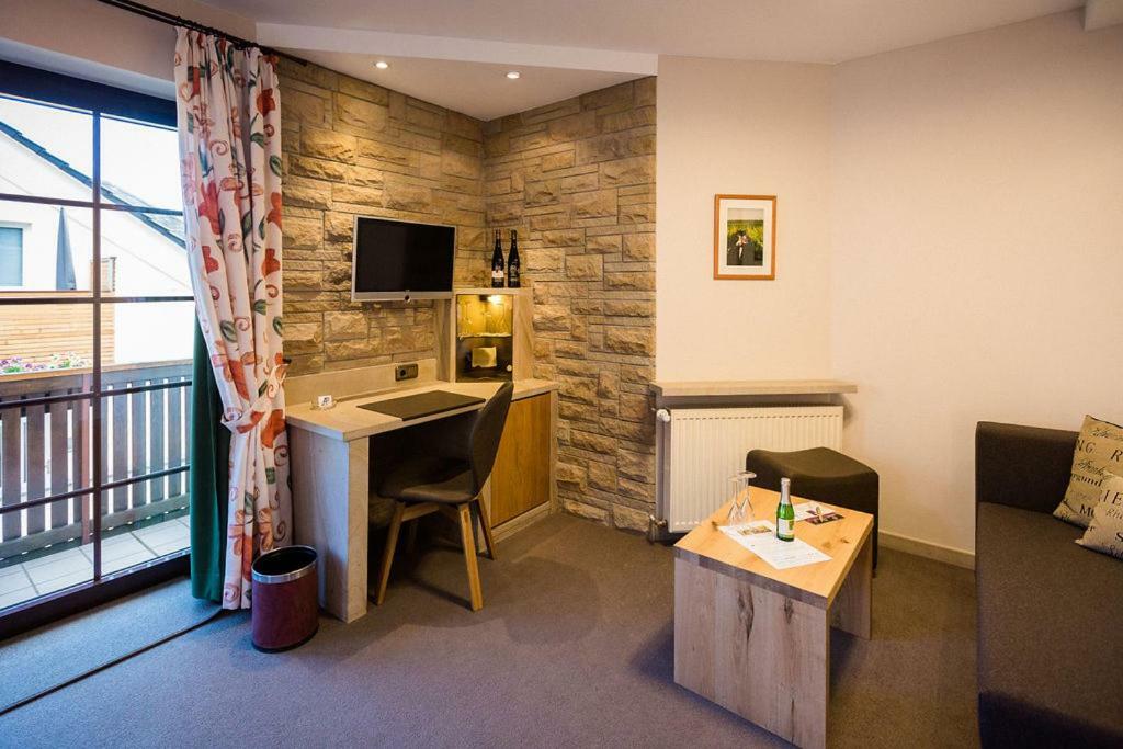 Weinhotel Offenstein Erben 埃尔特维勒 外观 照片