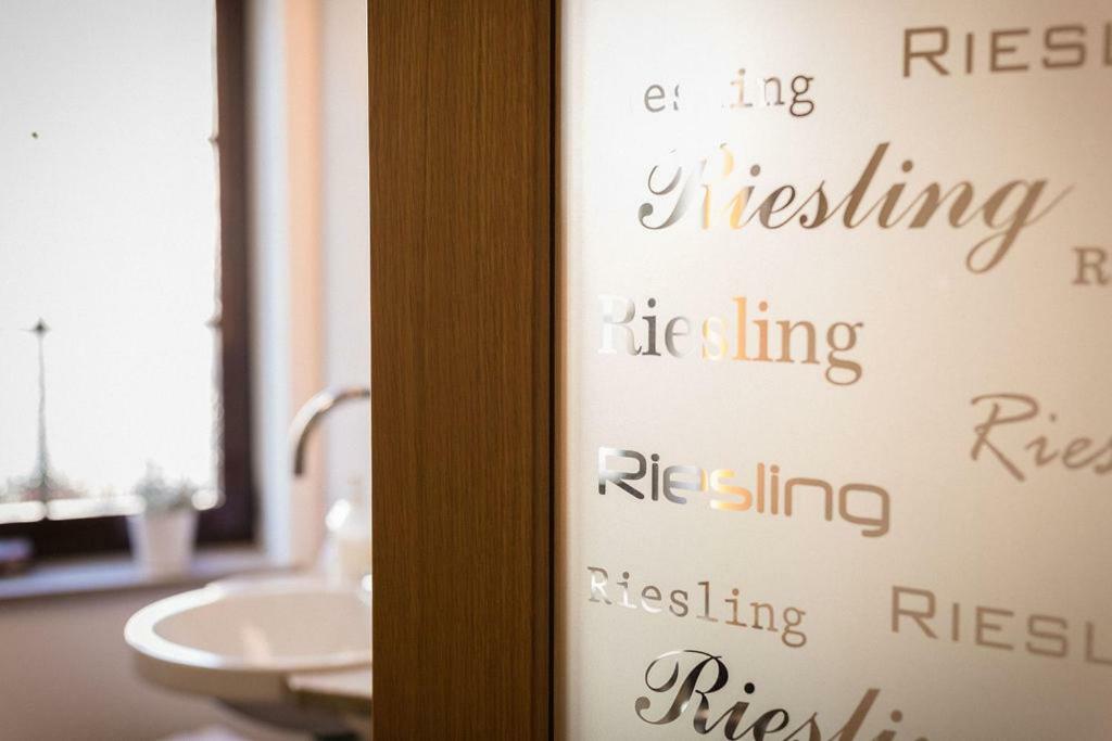 Weinhotel Offenstein Erben 埃尔特维勒 外观 照片