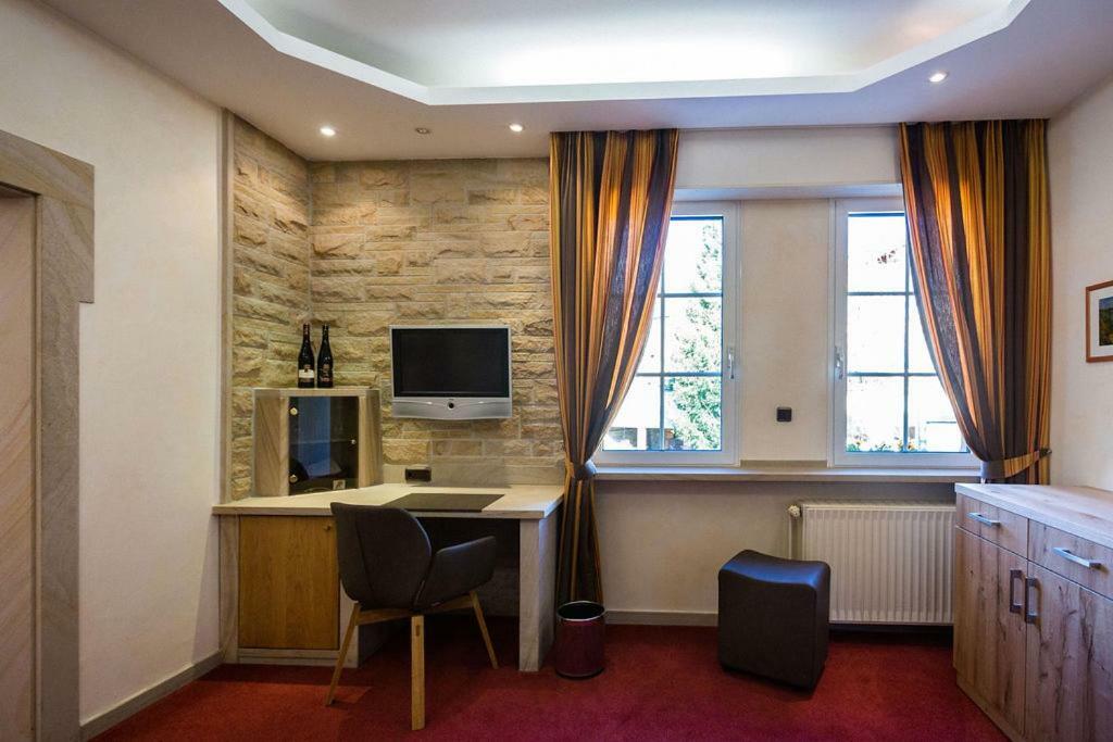 Weinhotel Offenstein Erben 埃尔特维勒 外观 照片